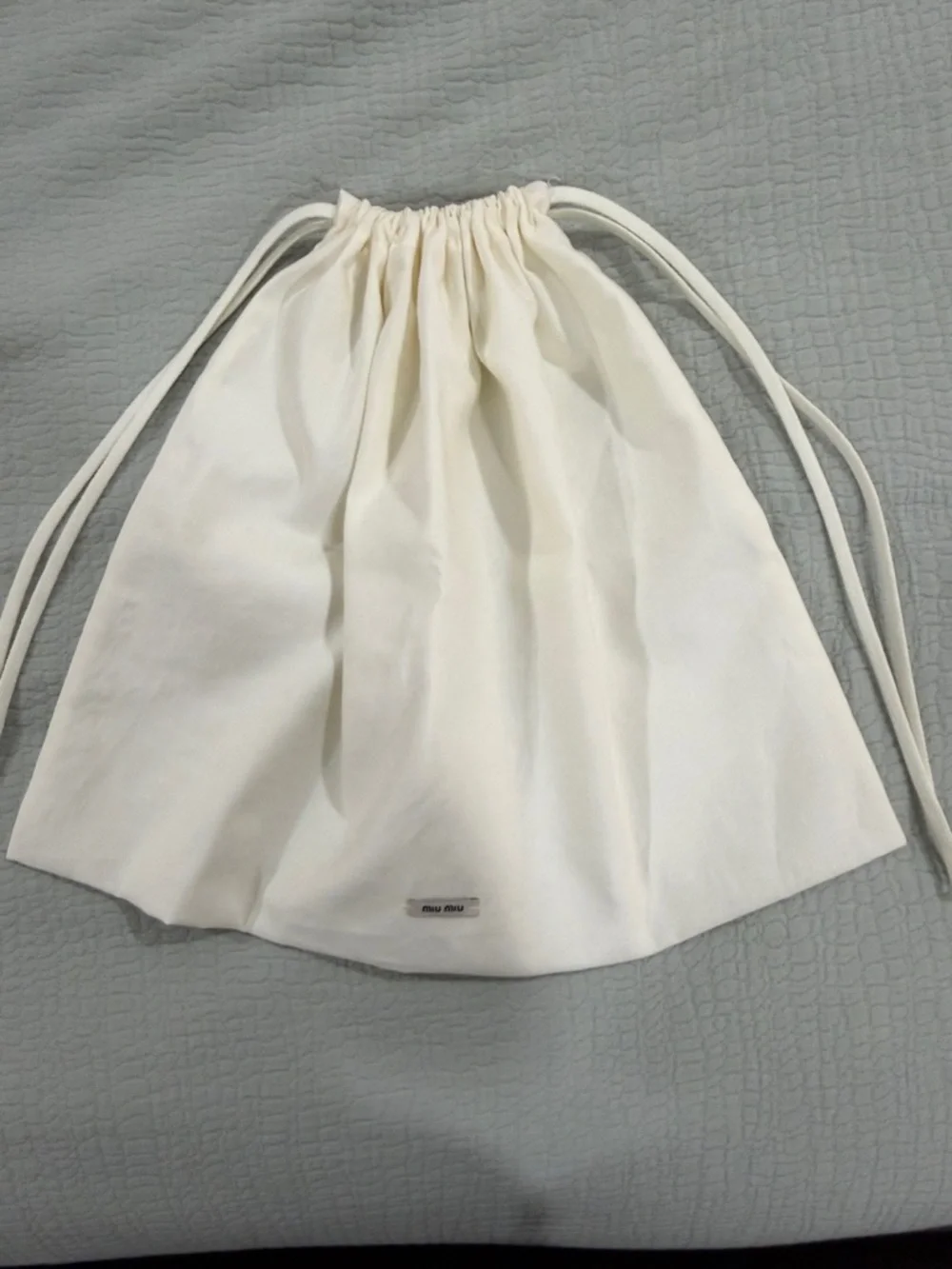 Miu Miu Cream Dust Bag - Picture 5 of 5